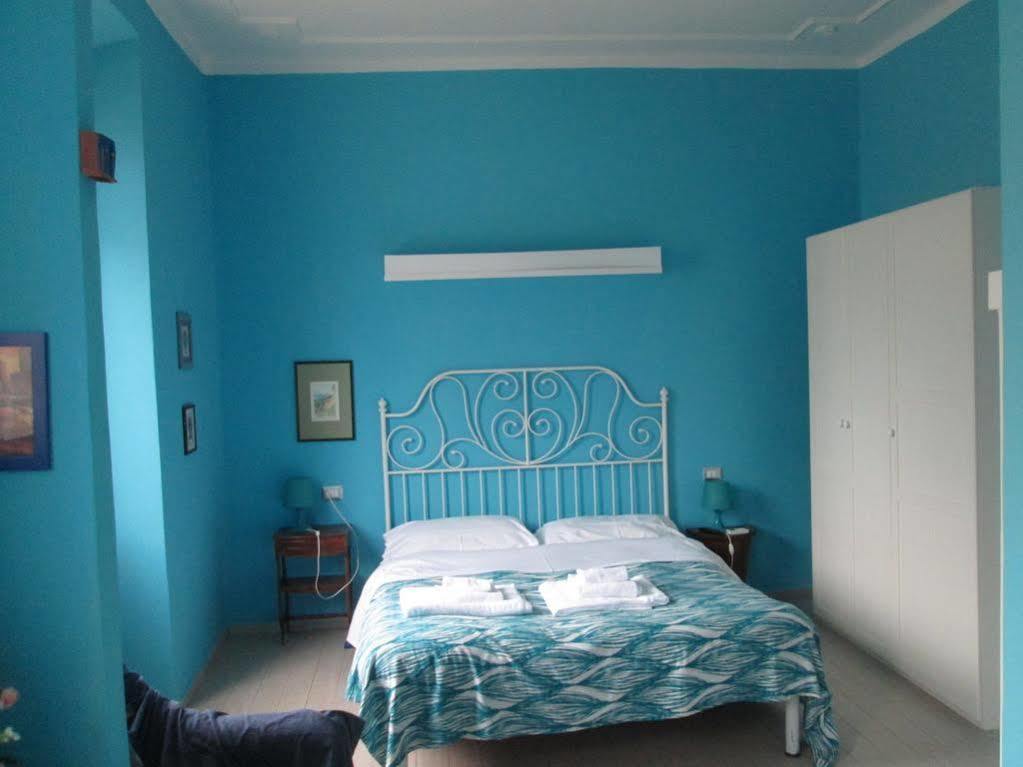 25 Villa *
